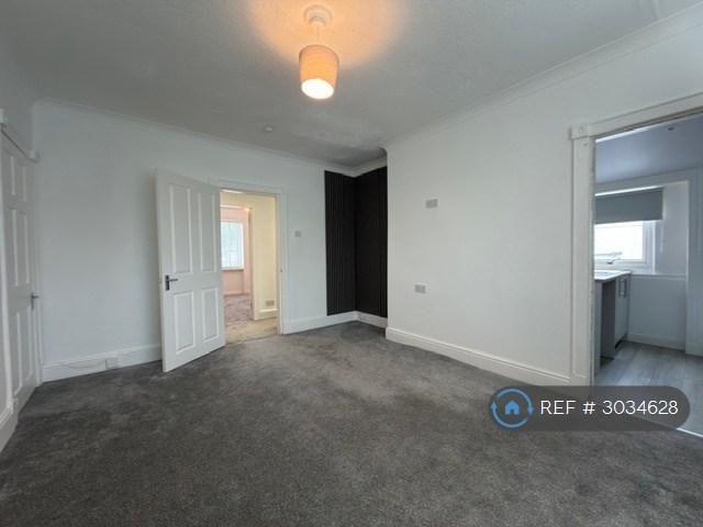 Apartment for rent in Croftfoot, Scotland