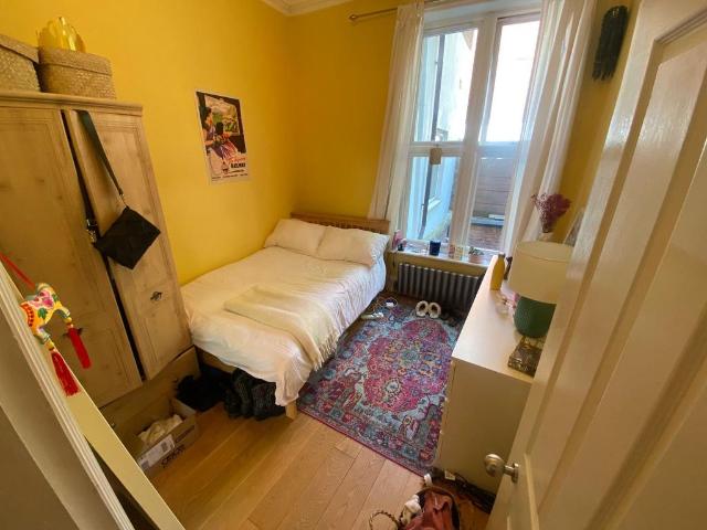 Flat for rent in Highbury, Greater London