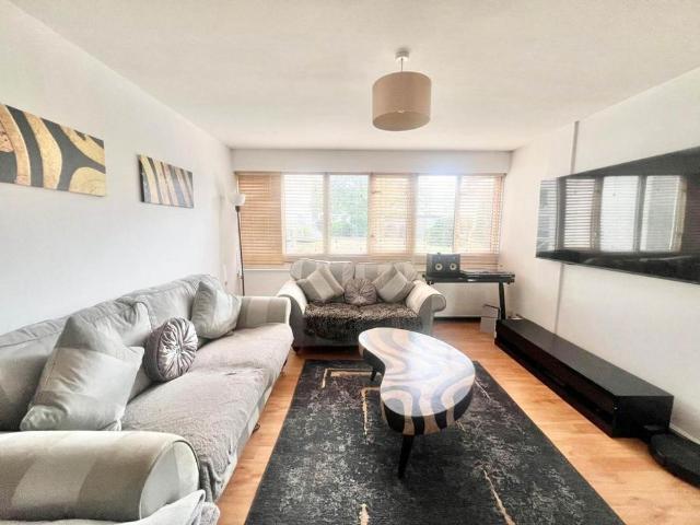 Apartment for rent in Navestock Side, Essex