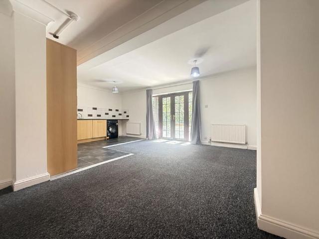 Apartment for rent in Swanscombe and Greenhithe, Monks Orchard