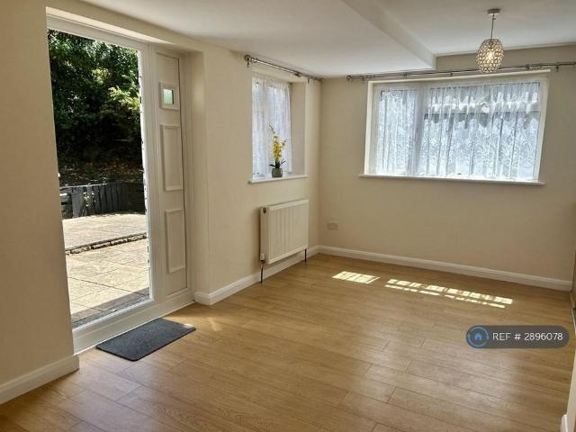 Apartment for rent in Acol, Kent