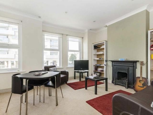 Apartment for rent in London Borough of Hammersmith and Fulham, Greater London
