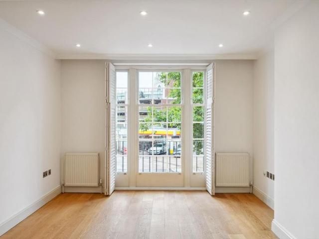 Apartment for rent in Victoria, Greater London