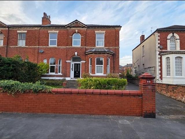 Flat for rent in Southport, Sefton
