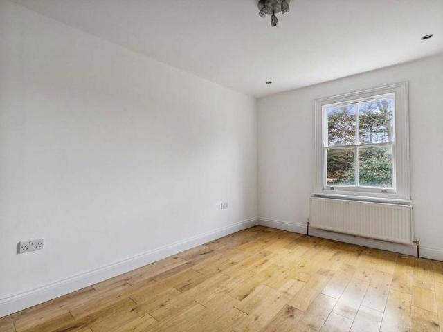 Apartment for rent in Streatham, Greater London