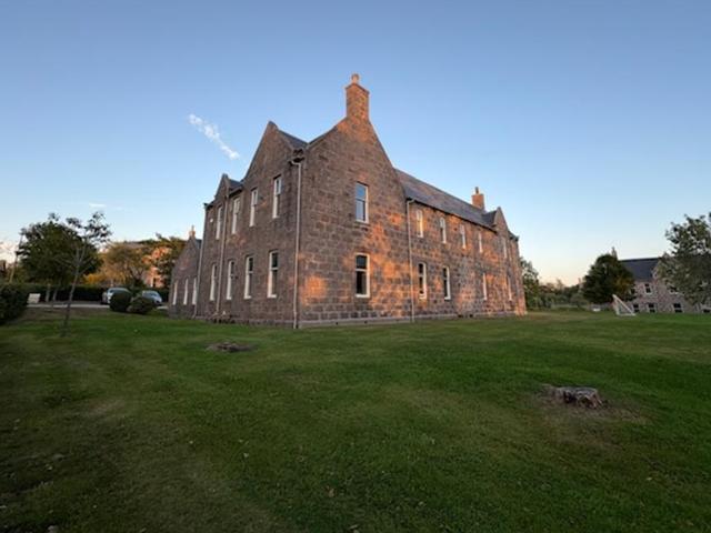 Flat for rent in Standryford, Kingseat