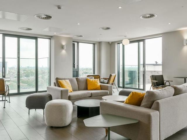 Apartment for rent in London Borough of Hounslow, Greater London