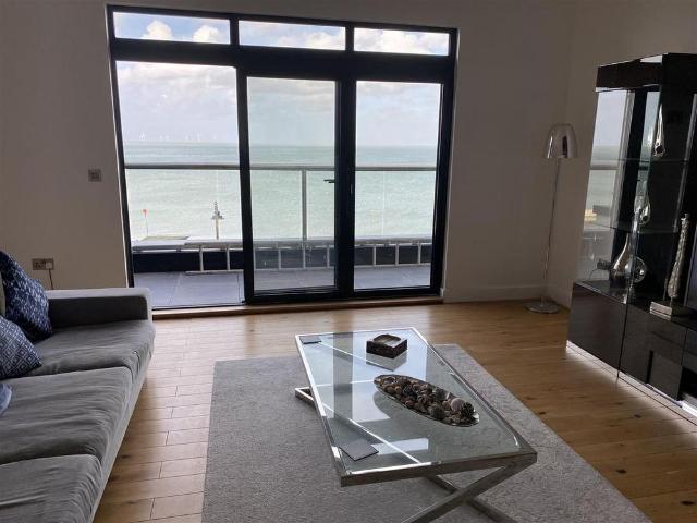 Apartment for rent in Oxenden, The Bridge
