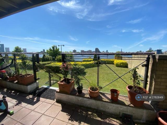 Flat for rent in Canary Wharf, Millwall