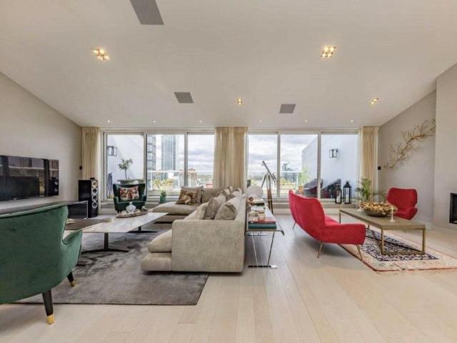 Apartment for rent in Brompton, Greater London