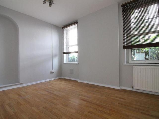 Apartment for rent in London Borough of Hounslow, Spring Grove