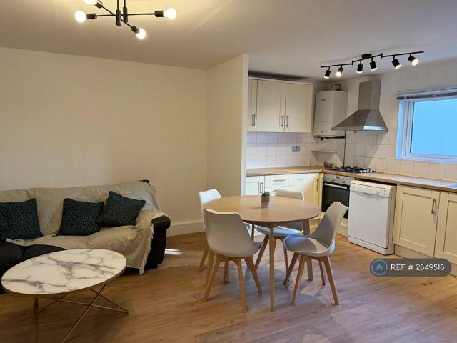 Flat for rent in London Borough of Haringey, Greater London