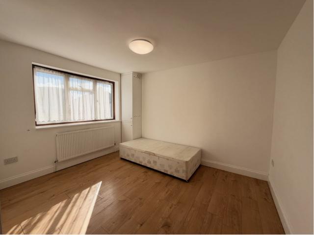 Apartment for rent in London Borough of Ealing, Greater London