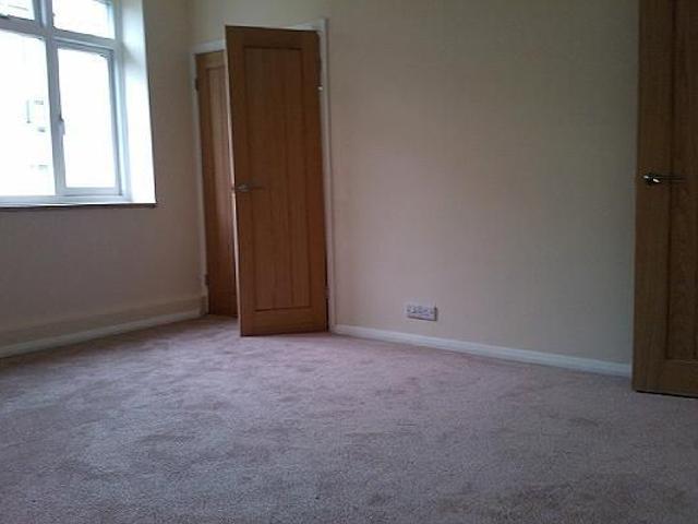Apartment for rent in Charlton, Greater London