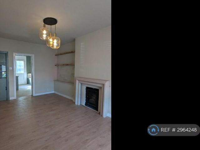 Flat for rent in Blairdardie, Scotland