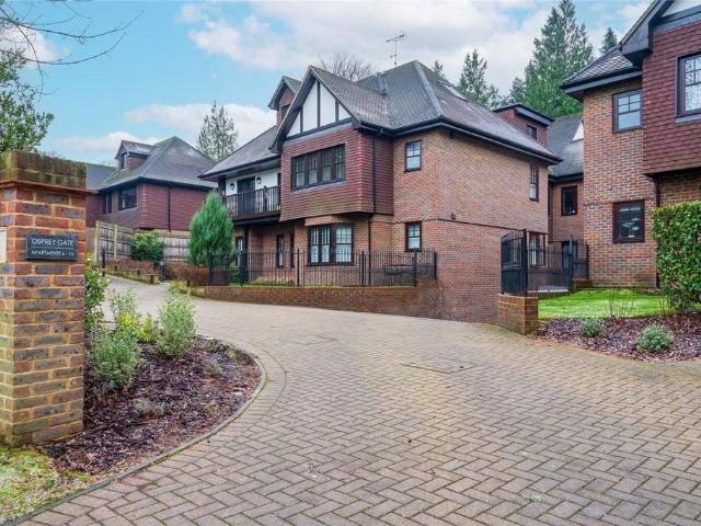 Flat for rent in Felden, Pouchen End