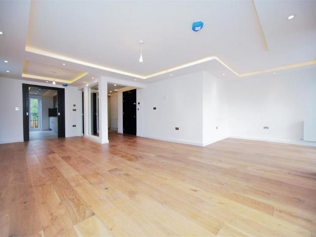 Flat for rent in Hendon, Greater London