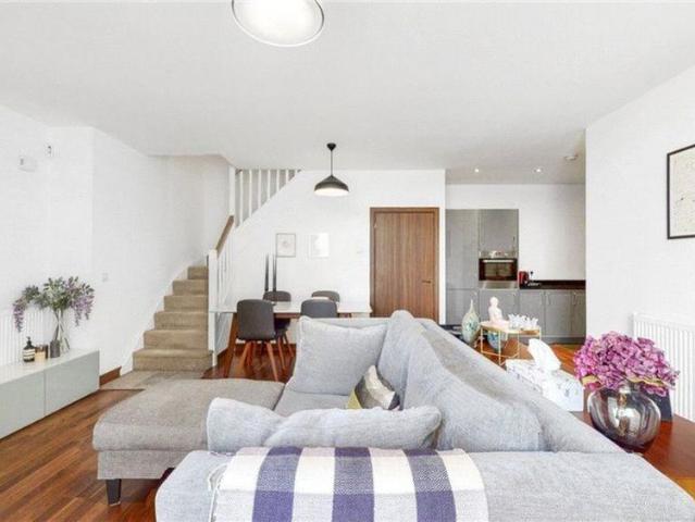 Apartment for rent in East Greenwich, Greater London