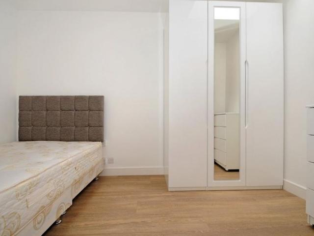 Apartment for rent in Palmers Green, Greater London
