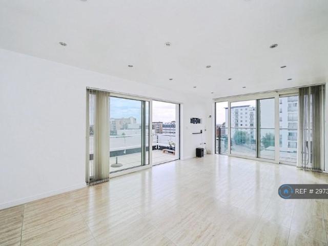 Apartment for rent in London Borough of Hounslow, Greater London