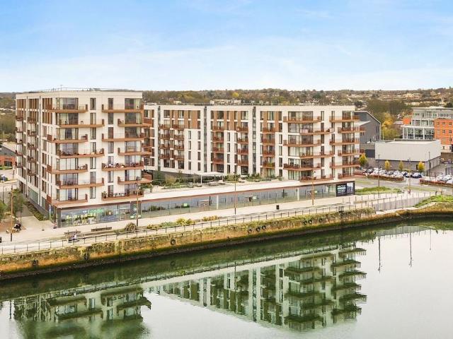 Flat for rent in Brompton, Gillingham