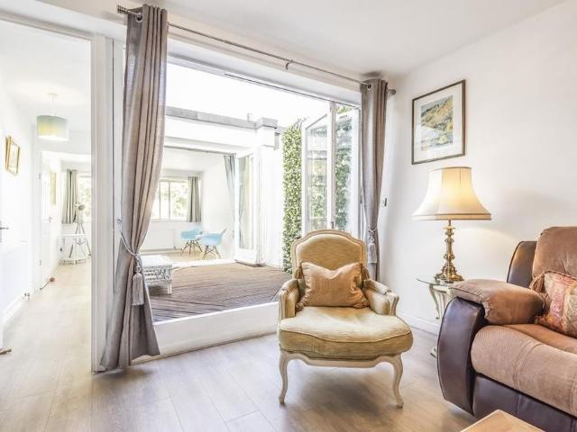 Apartment for rent in Bayswater, Greater London
