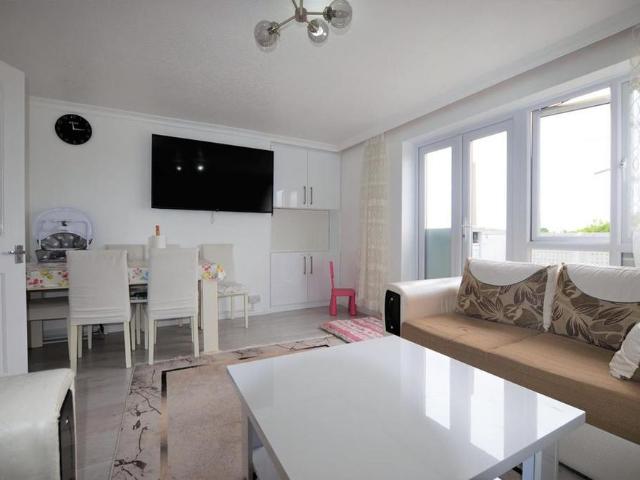 Apartment for rent in Upper Edmonton, Greater London