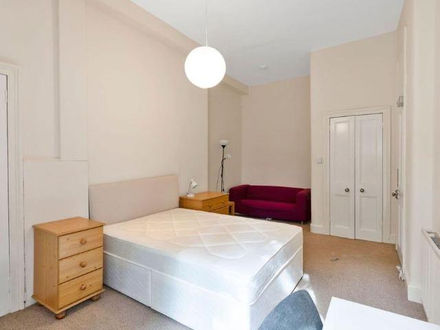 Apartment for rent in Marchmont, Scotland
