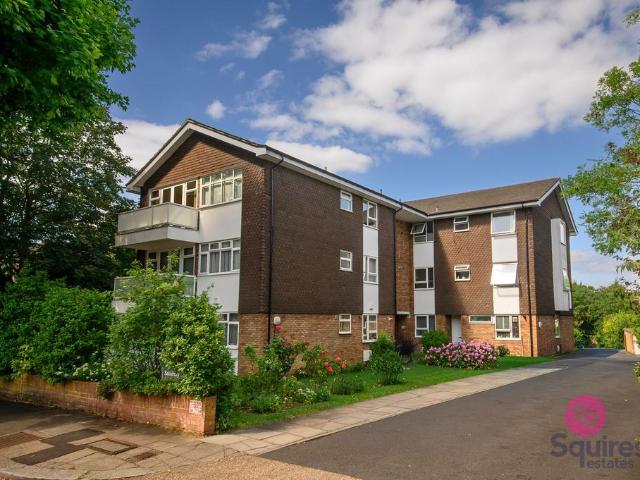 Flat for rent in Church End, Greater London