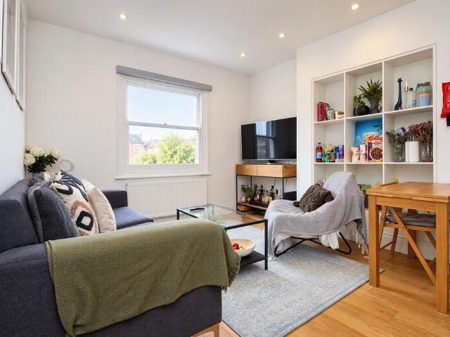 Flat for rent in London Borough of Camden, Greater London
