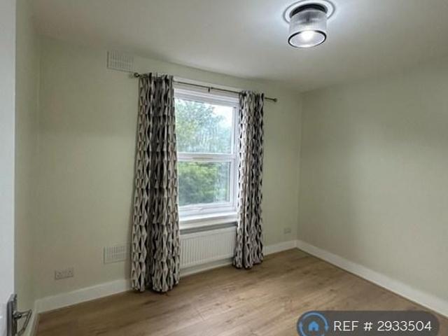 Apartment for rent in Seven Kings, Greater London