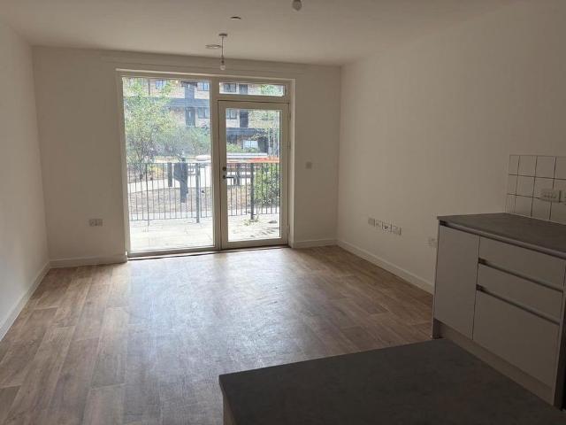 Apartment for rent in Gascoigne Estate, Greater London