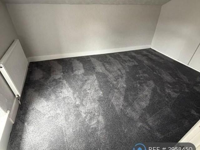 Apartment for rent in Rockwell Green, Somerset