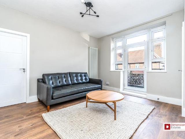 Flat for rent in Homerton, Greater London