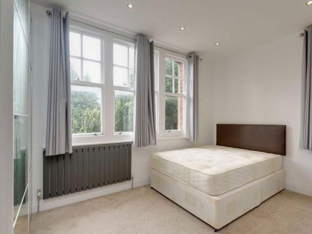 Apartment for rent in Mill Hill, Greater London