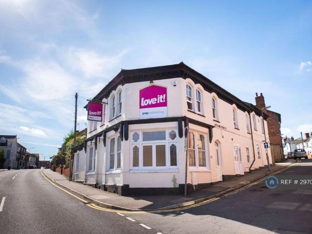 Flat for rent in Hythe, Fordham Heath