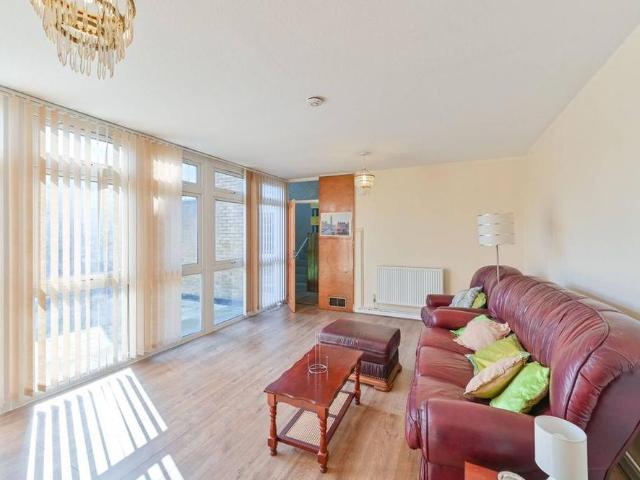 Apartment for rent in Streatham Hill, Greater London
