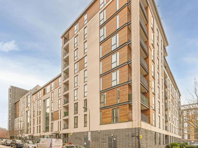 Flat for rent in Colindale, Greater London