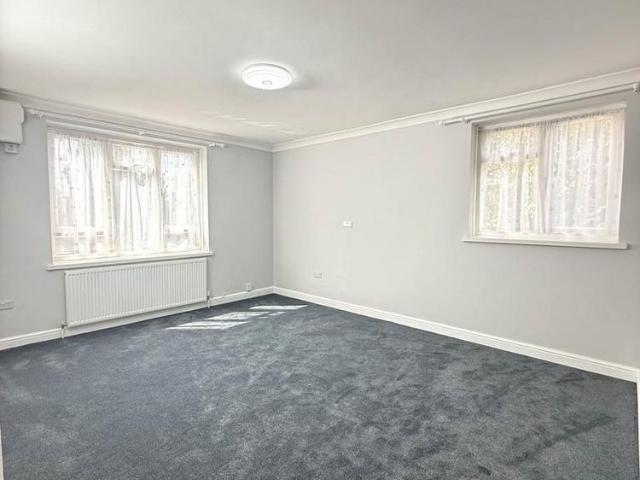 Apartment for rent in London Borough of Ealing, Greater London