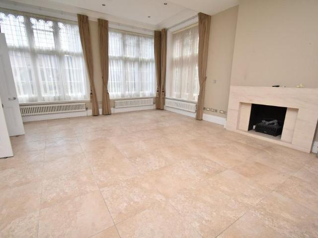 Apartment for rent in Bushey