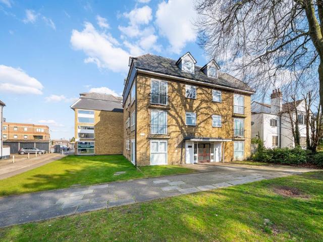 Flat for rent in Wallington, Greater London
