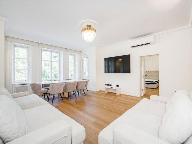 Apartment for rent in Knightsbridge, Greater London