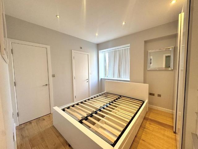 Apartment for rent in Hayes, Greater London
