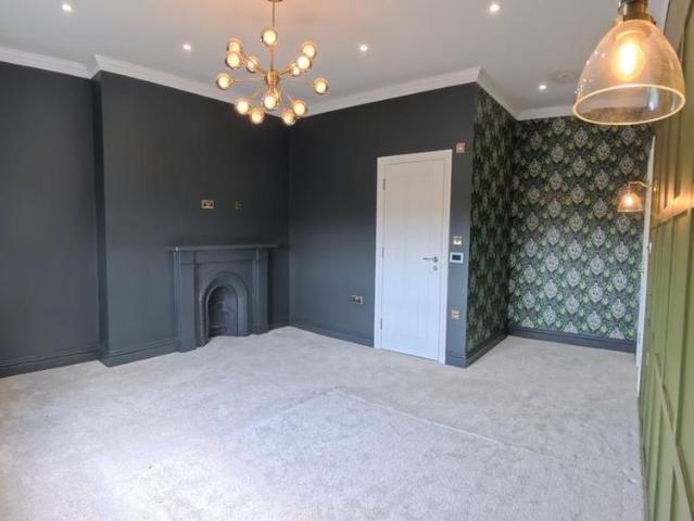 Apartment for rent in Aldrington