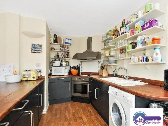 Apartment for rent in Maida Hill, Greater London