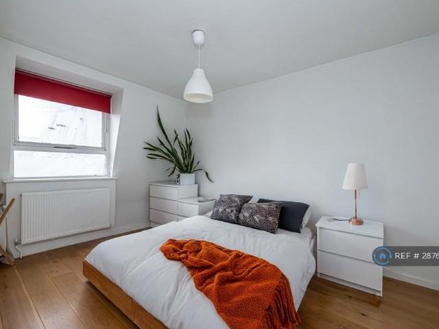 Flat for rent in The Borough, Greater London