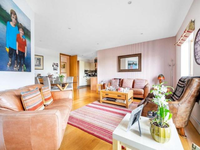 Apartment for rent in Charlotteville, Guildford