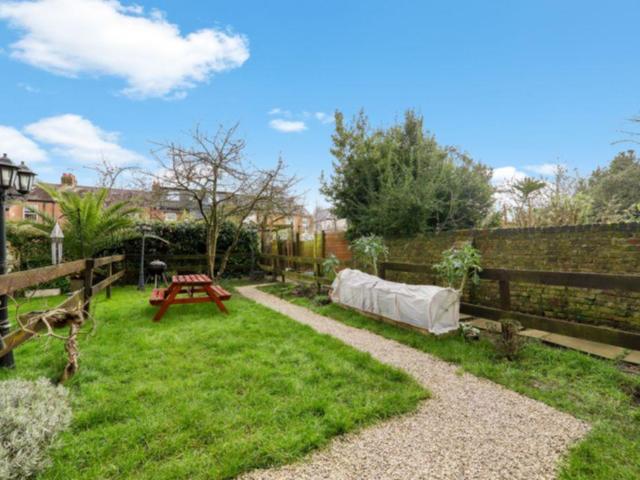 Flat for rent in Harringay, Greater London