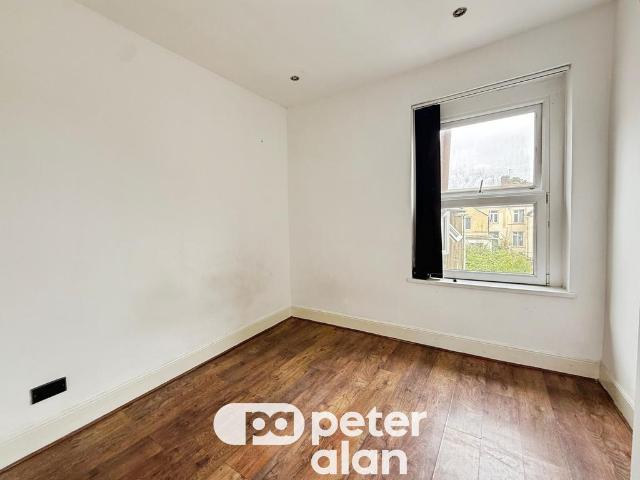Flat for rent in Plasnewydd, Falcon Lodge