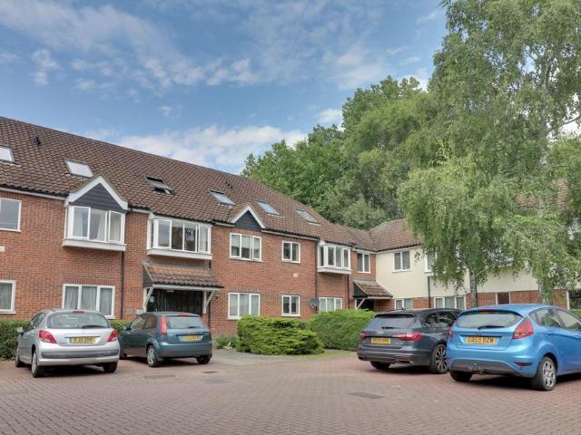 Flat for rent in Epping, Essex